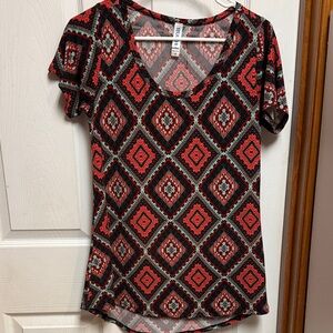 Max Studio Red and Black Diamond Pattern Short Sleeve Top